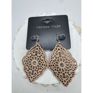 New Madison Tyler Lazer Cut Felt Bohemian Moroccan Style Dangle Earrings Tan